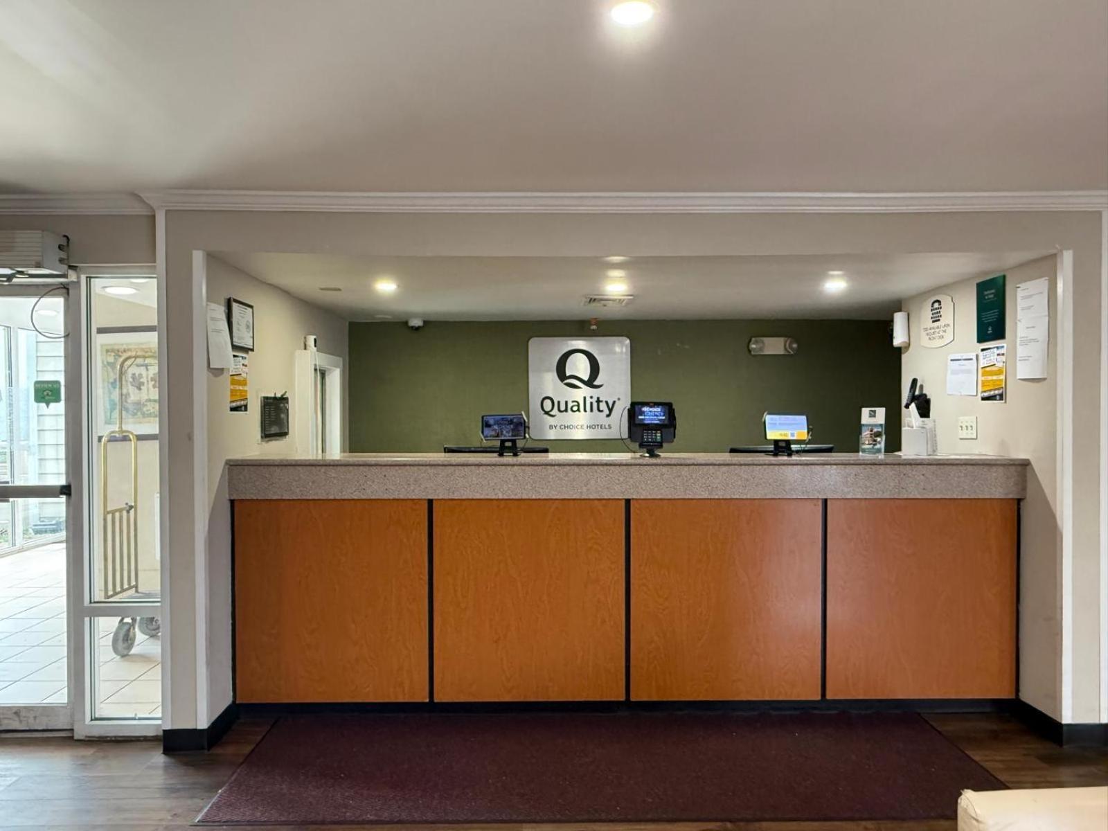 Quality Inn Newark Esterno foto